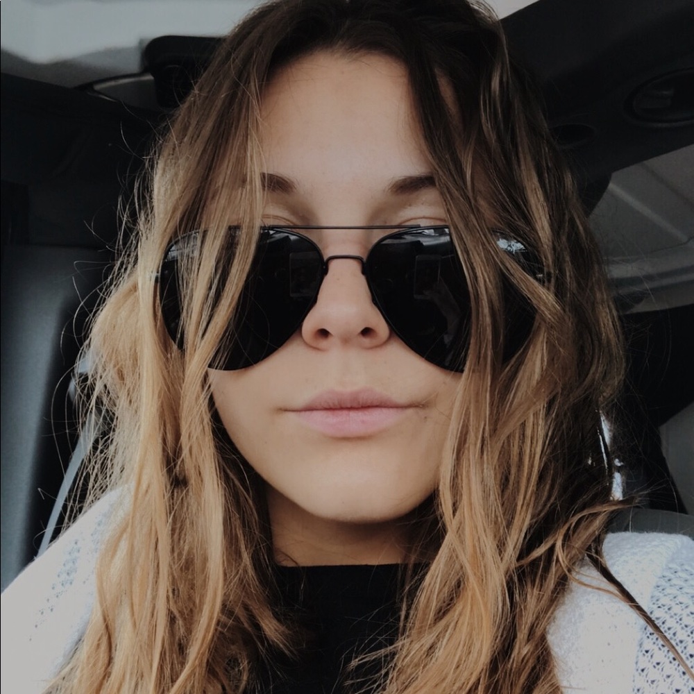 Meet your Posher, Kelly